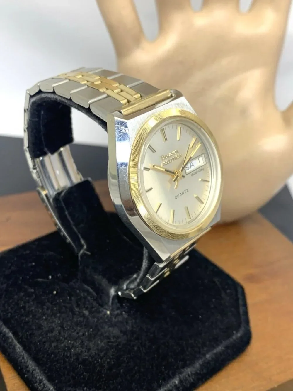 Bulova accutron men